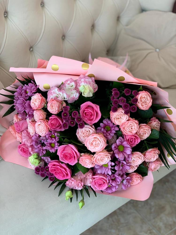 Букет цветов из: Хризантемы, Розы и Лизиантусы в Алкино