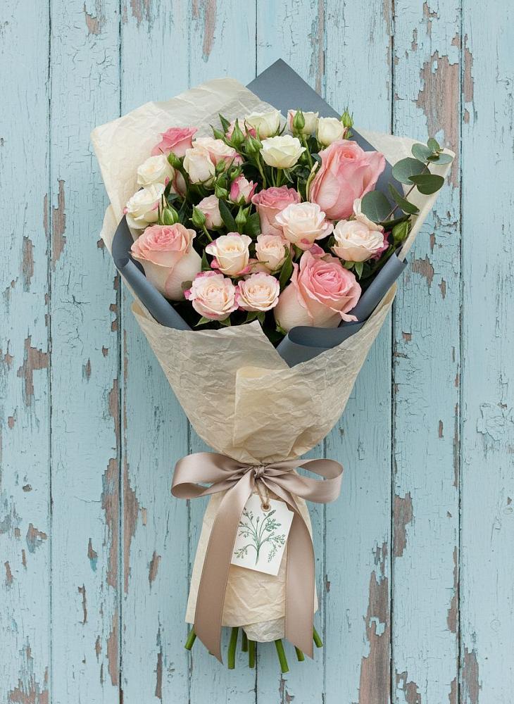 Букет цветов из: Розы в Алкино