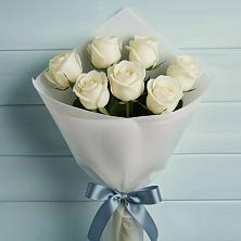 Букет 7 Белых роз Эдлесс Лав в Алкино