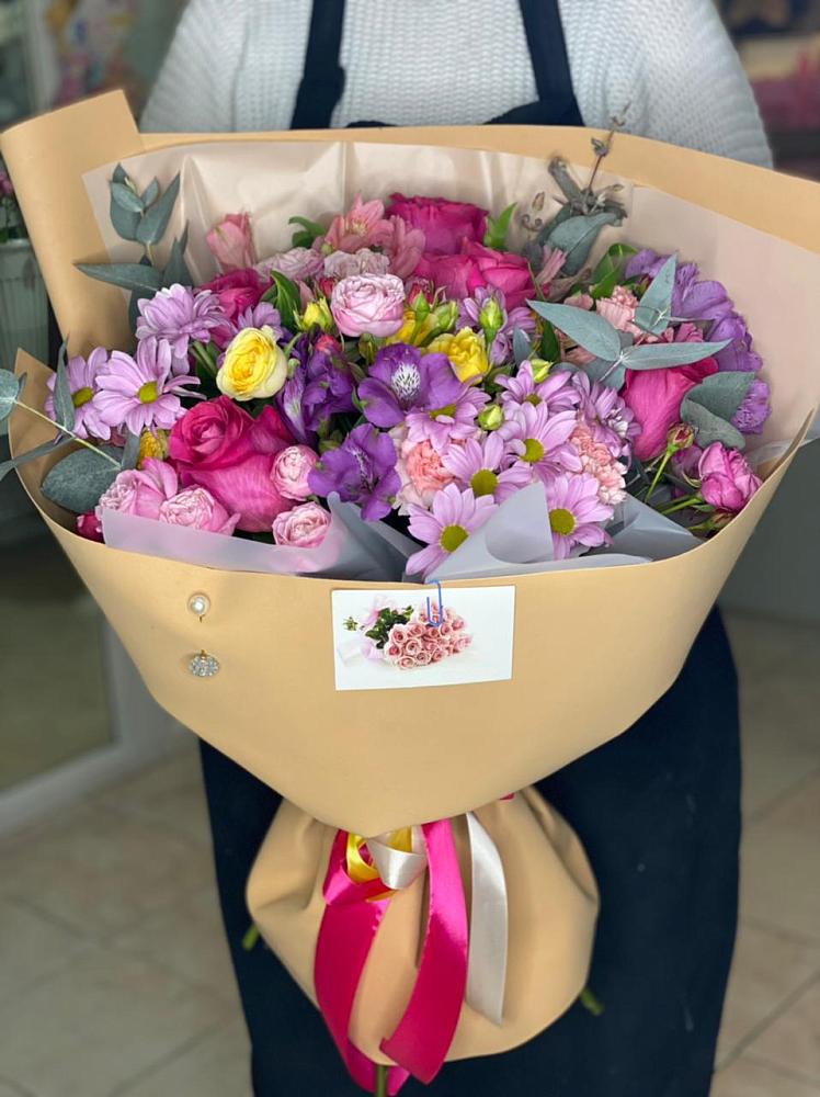 Букет цветов из: Хризантемы, Гвоздики и Альстромерии в Алкино