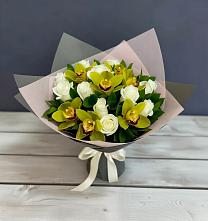 Букет цветов из:  Орхидеи и Розы в Алкино