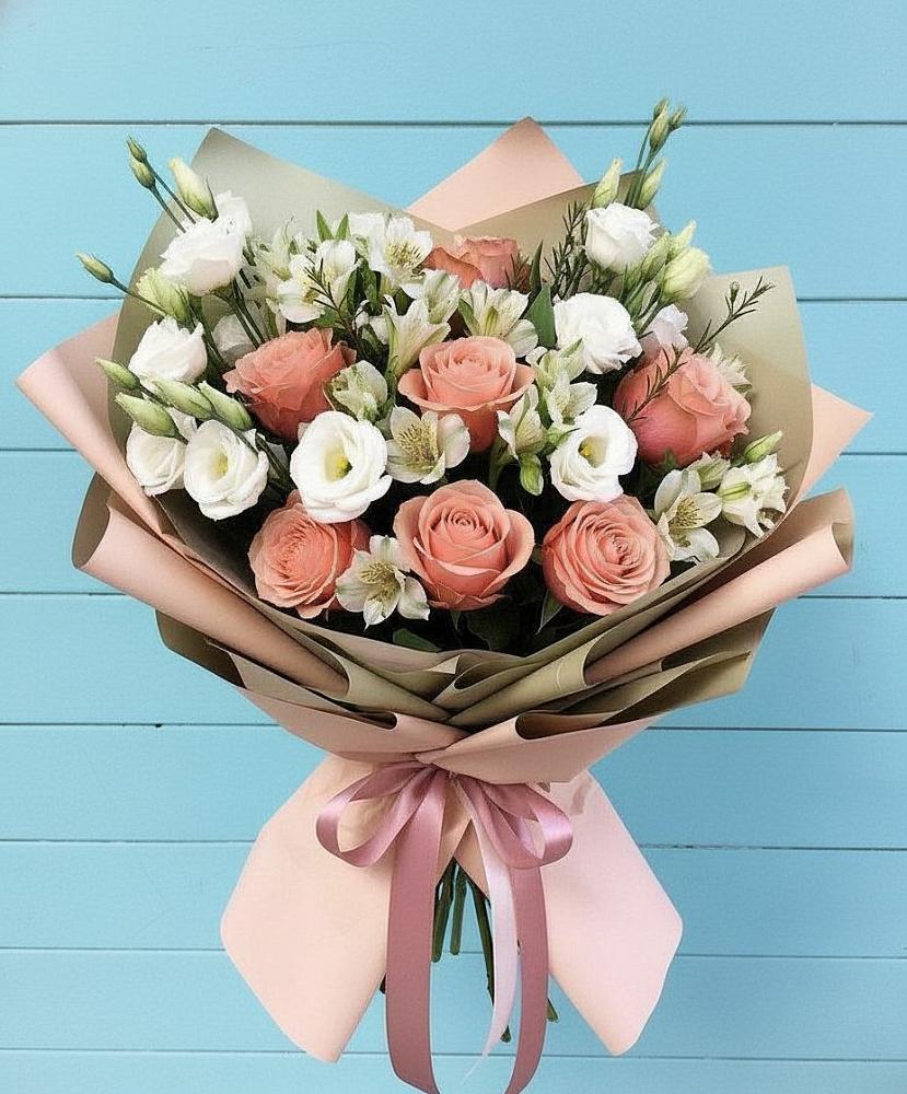 Букет цветов из: Розы, Альстромерии и Лизиантусы в Алкино