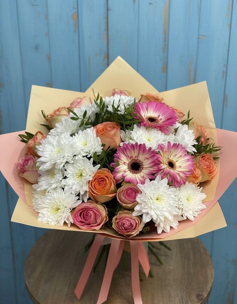 Букет цветов из: Розы, Герберы и Хризантемы в Алкино