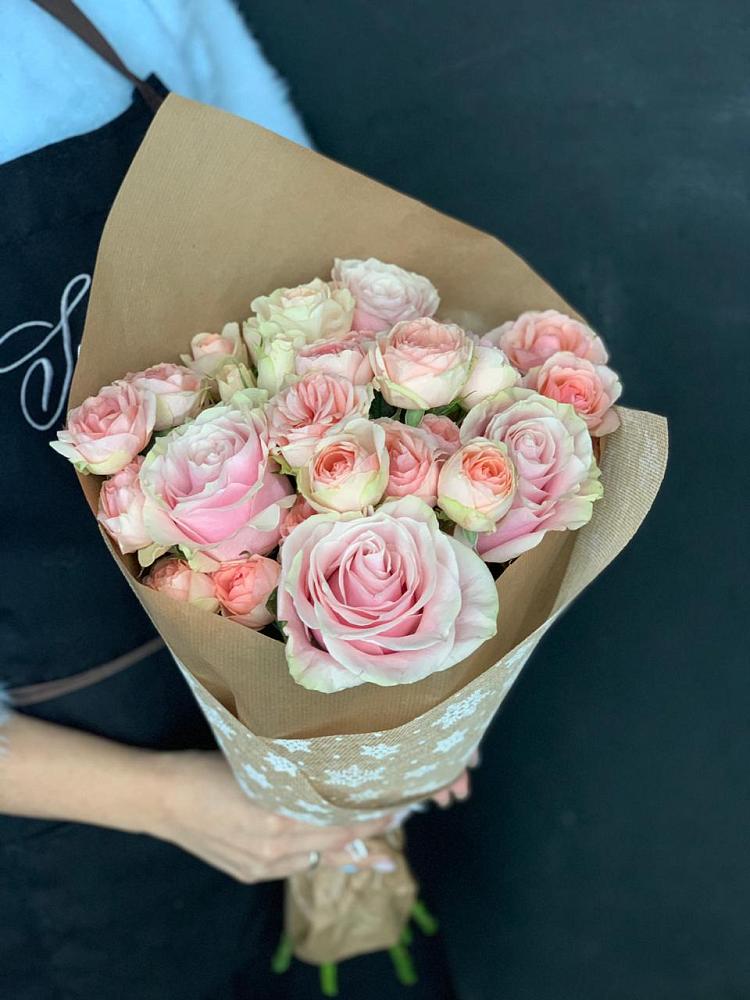 Букет цветов из: Хризантемы и Розы в Алкино