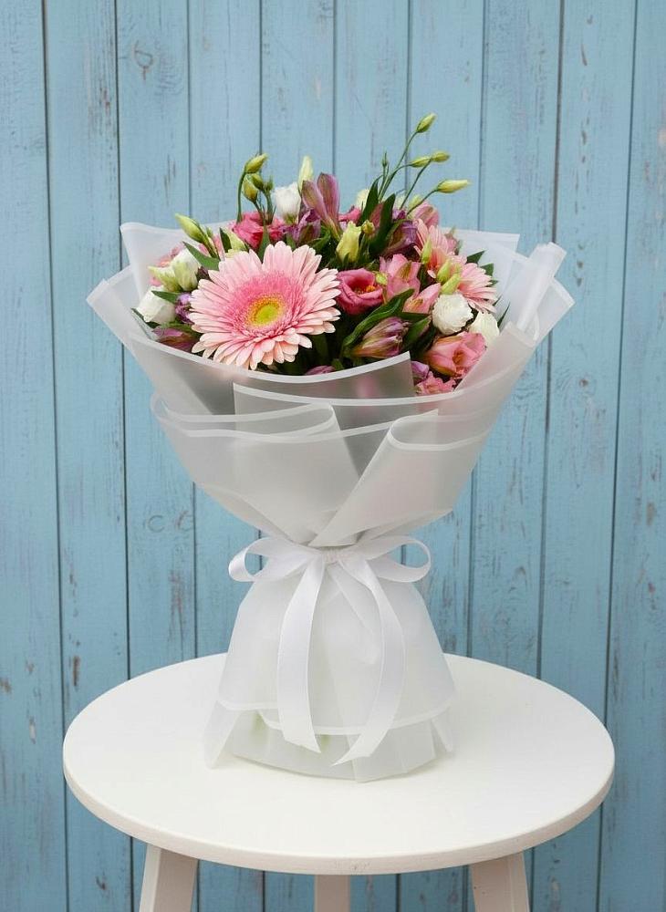 Букет цветов из: Герберы, Альстромерии и Лизиантусы в Алкино