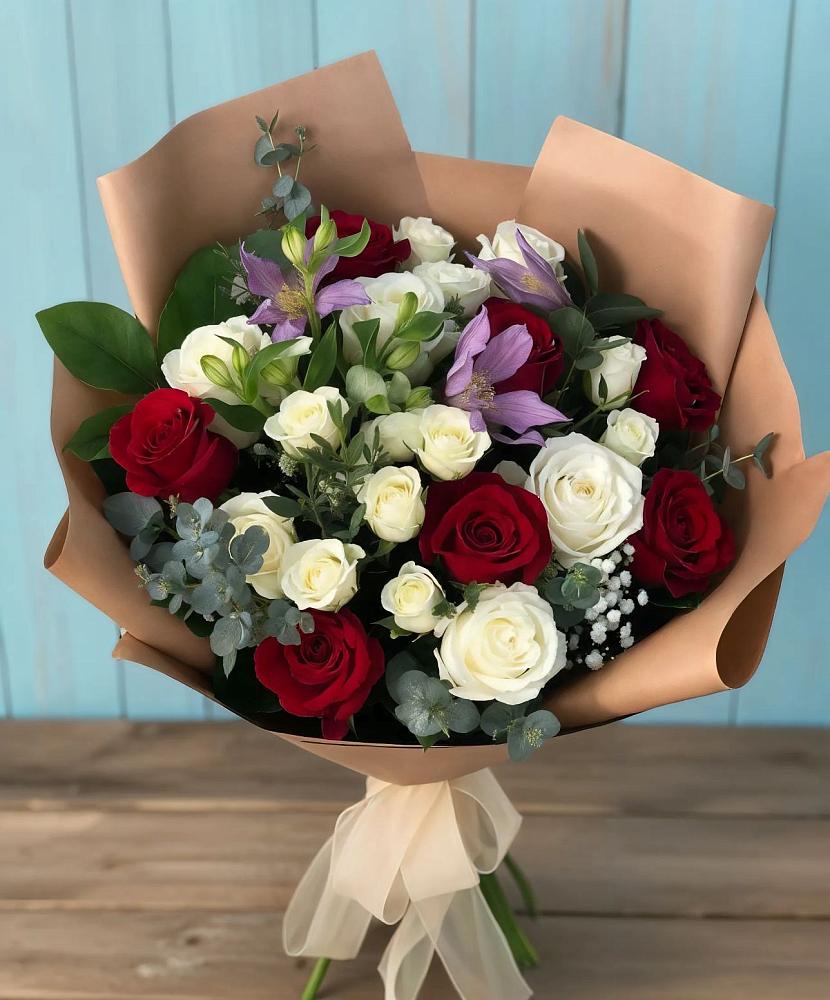 Букет цветов из: Розы и Альстромерии в Алкино